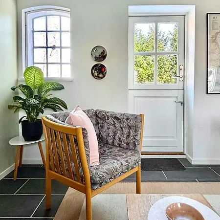 Idyllic Overlooking Svanninge Hills Feriehus Millinge